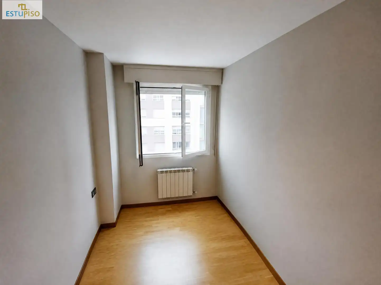 Bedroom of Flat for sale in Salburua - Arantzabela