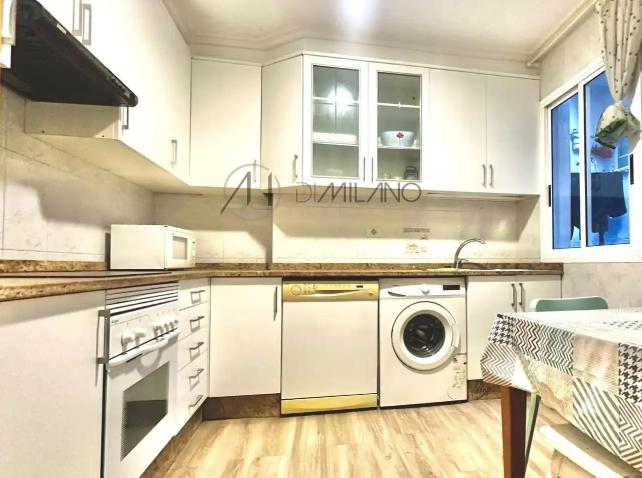 Kitchen of Flat for sale in Vigo   with Heating, Storage room and Furnished