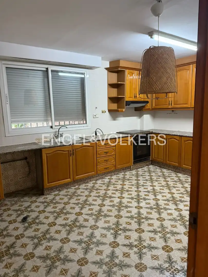 Cocina de Casa o chalet de alquiler en Paterna con Aire acondicionado, Calefacción y Jardín privado