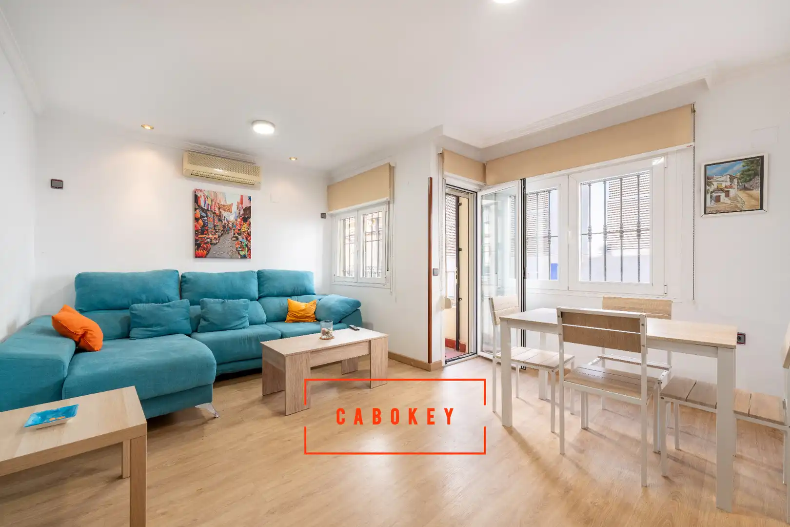 Sala de estar de Piso en venta en Almería con Aire acondicionado, Calefacción y Amueblado