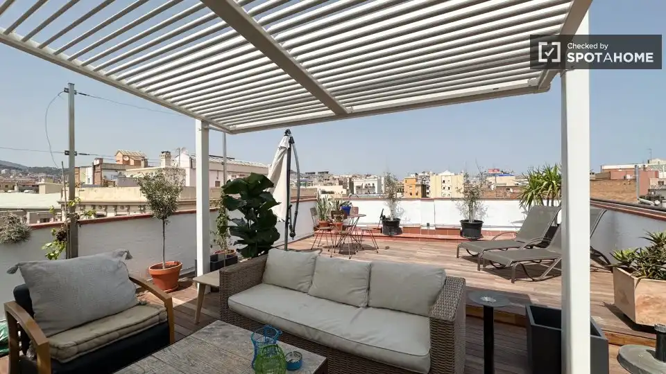 Flat with terrace to rent in Gràcia, imagen 3