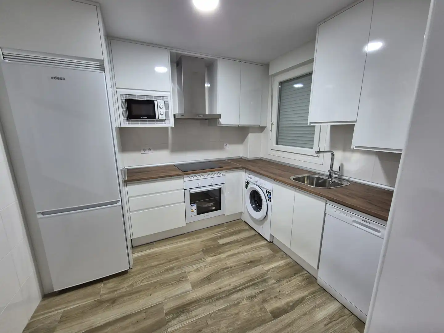 Flat for rent in Avenida Juan Carlos I, 8, Centro Ciudad