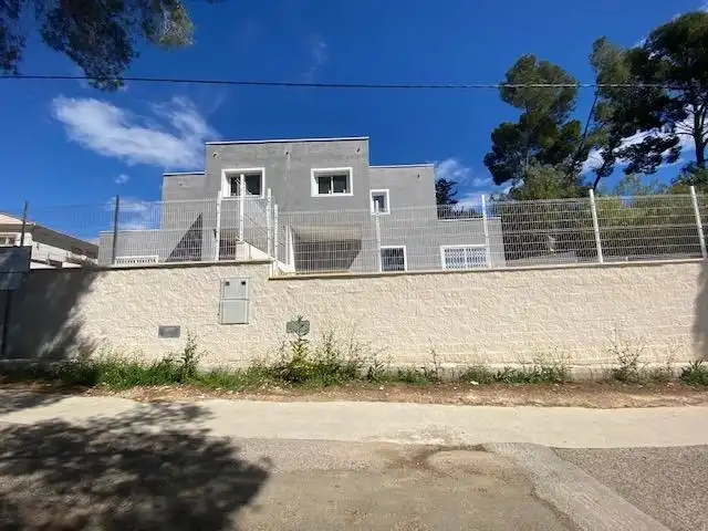 Vista exterior de Casa adosada en venda en Godelleta amb Piscina comunitària