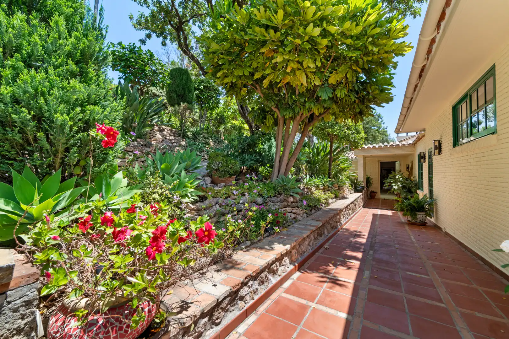 Jardí de Casa o xalet en venda en Benalmádena amb Aire condicionat, Calefacció i Jardí privat