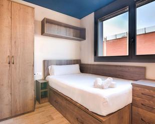 Dormitori de Pis de lloguer en  Valencia Capital amb Aire condicionat, Piscina i Moblat