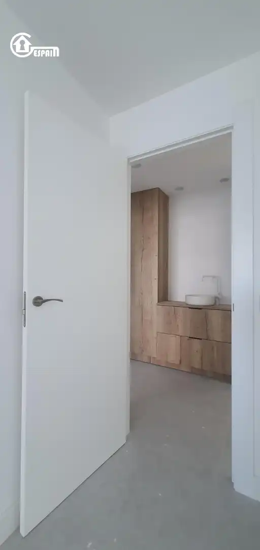 Badezimmer von Wohnung zur Miete in Madrid mit Klimaanlage und Heizung