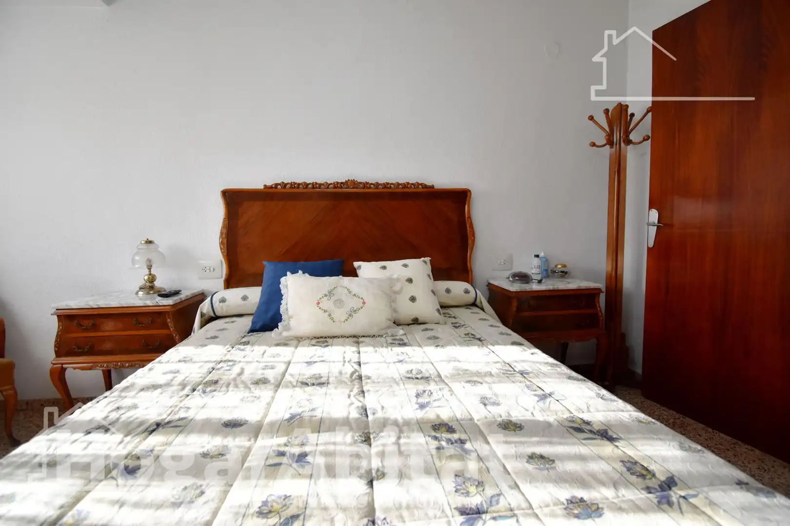 Habitación de Piso en venta en Oliva con Terraza, Amueblado y Balcón