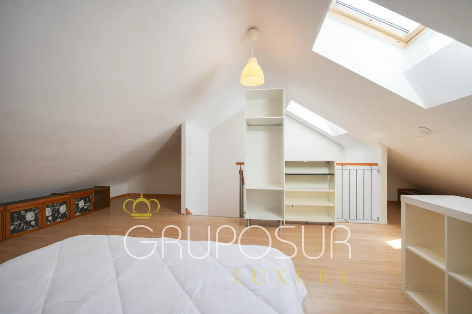 Schlafzimmer von Einfamilien-Reihenhaus zum Verkauf in Aldeamayor de San Martín mit Heizung, Privatgarten und Parkett