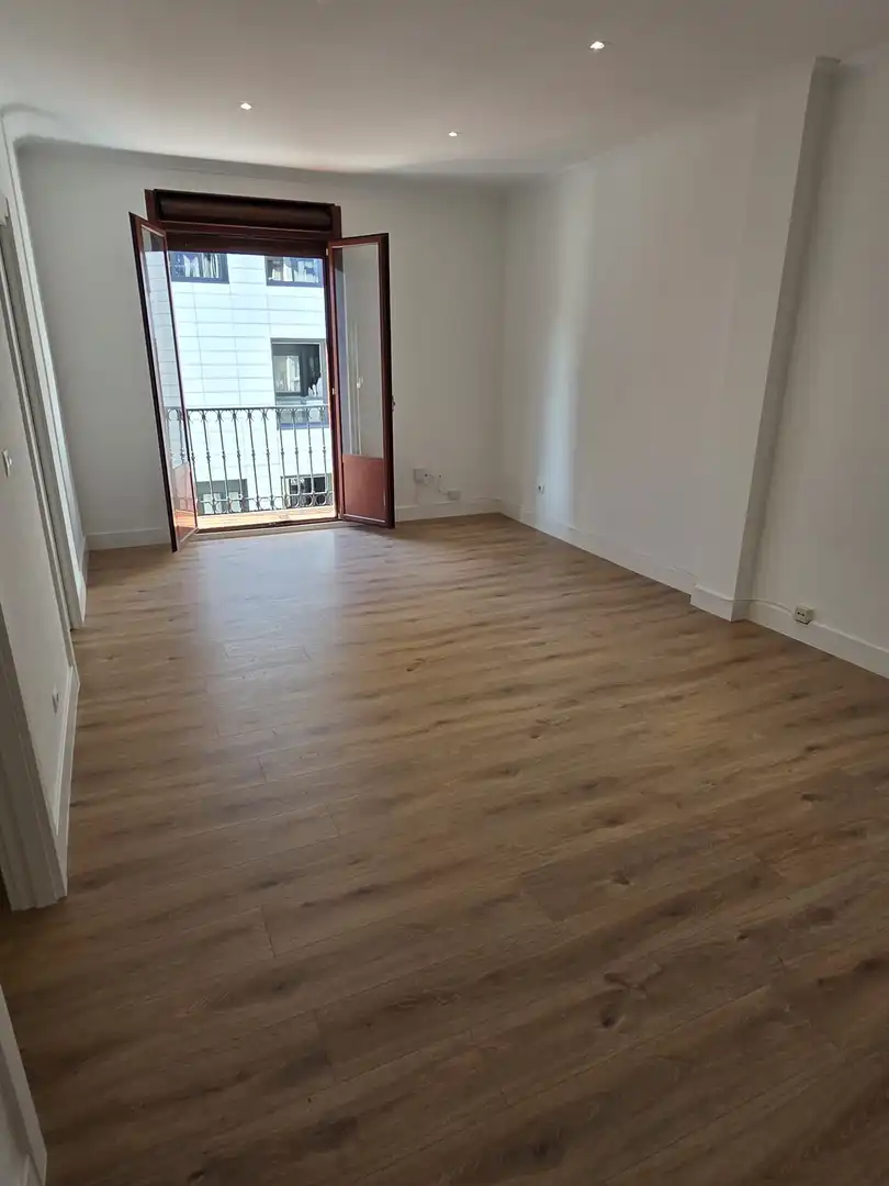 Habitación de Piso en venta en Bilbao  con Balcón