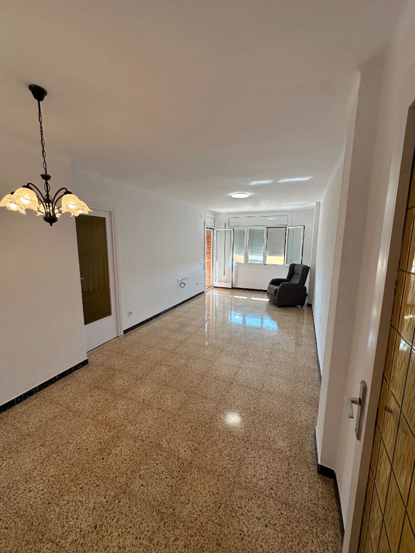 Living room of Flat to rent in Cornellà de Llobregat  with Oven and Balcony