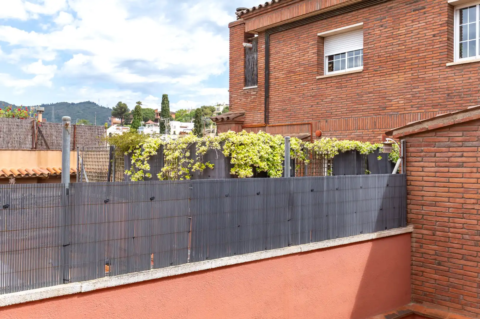 Terrasse von Wohnung zum Verkauf in Sant Just Desvern mit Klimaanlage, Heizung und Terrasse