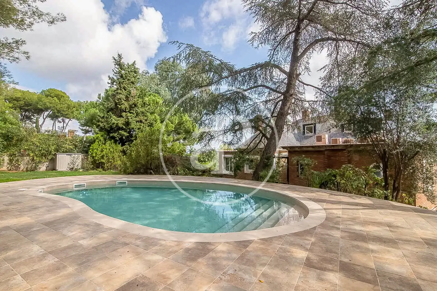 Swimming pool of Houses for rent in Barcelona  with Air Conditioner, Heating and Private garden