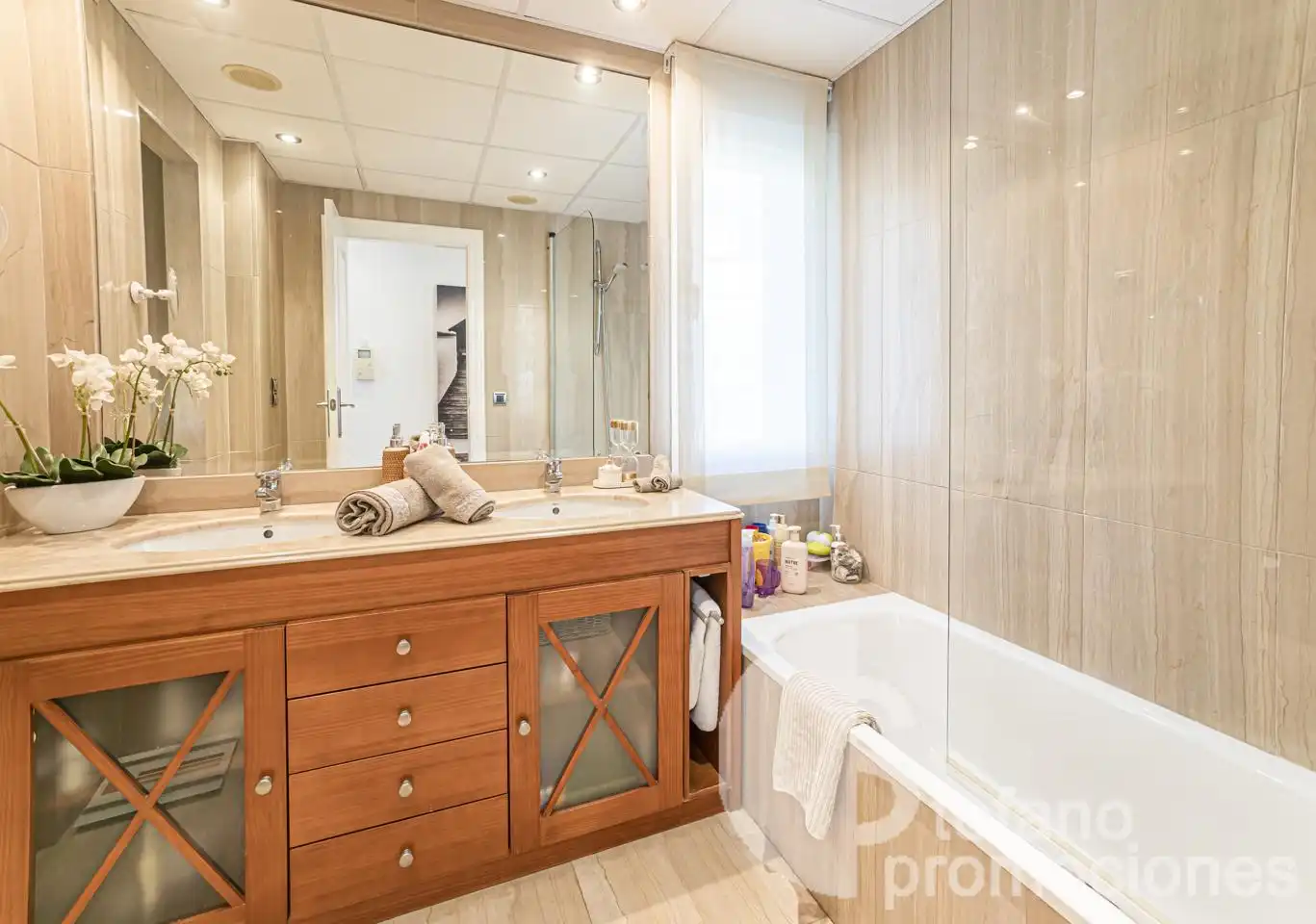 Bany de Casa o xalet en venda en Málaga amb Aire condicionat, Jardí privat i Parquet