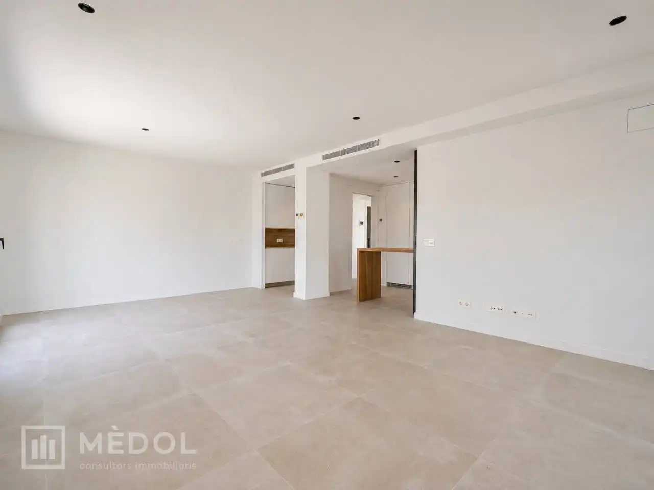 Sala d'estar de Àtic en venda en Tarragona amb Aire condicionat, Calefacció i Parquet