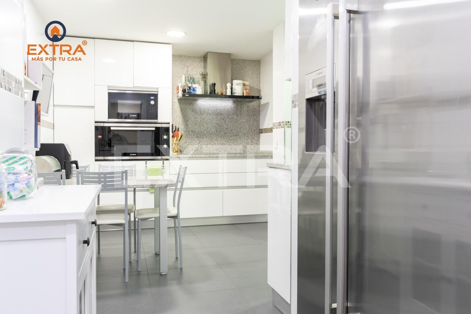 Kitchen of Flat for sale in  Madrid Capital  with Heating, Private garden and Storage room