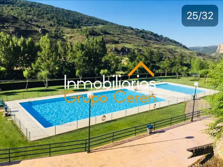 Vista exterior de Pis en venda en Zorraquín amb Calefacció, Piscina i Moblat