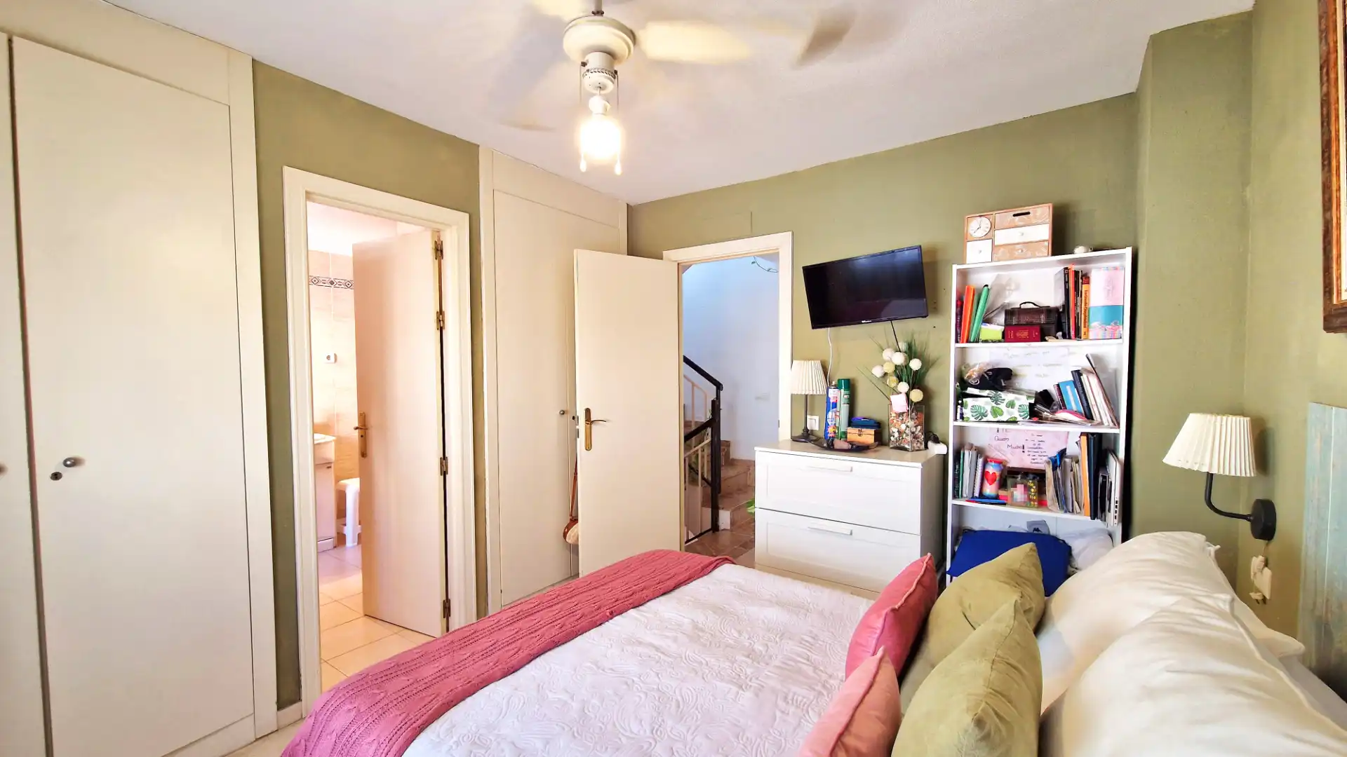 Habitación de Casa adosada en venta en Málaga con Aire acondicionado y Terraza