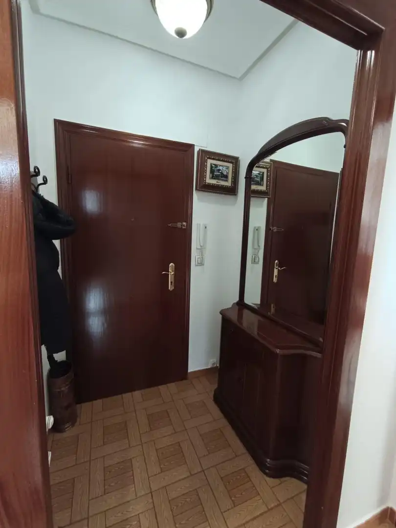 Habitación de Piso en venta en Avilés con Calefacción y Terraza