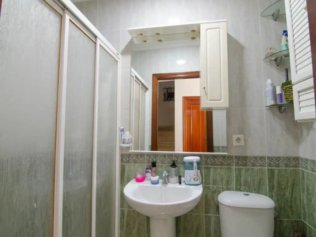 Bany de Casa o xalet en venda en La Rinconada
