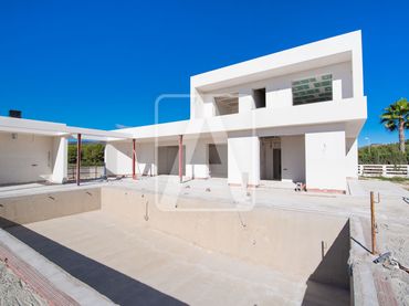 Villa con piscina in vendita a Marisol Park - Ortembach - Los Almendros