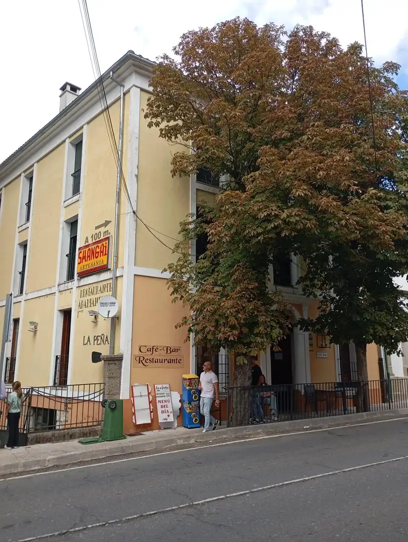 Edificio en venta en Baños de Montemayor