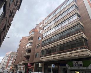 Vista exterior de Pis en venda en Burgos Capital amb Calefacció i Terrassa