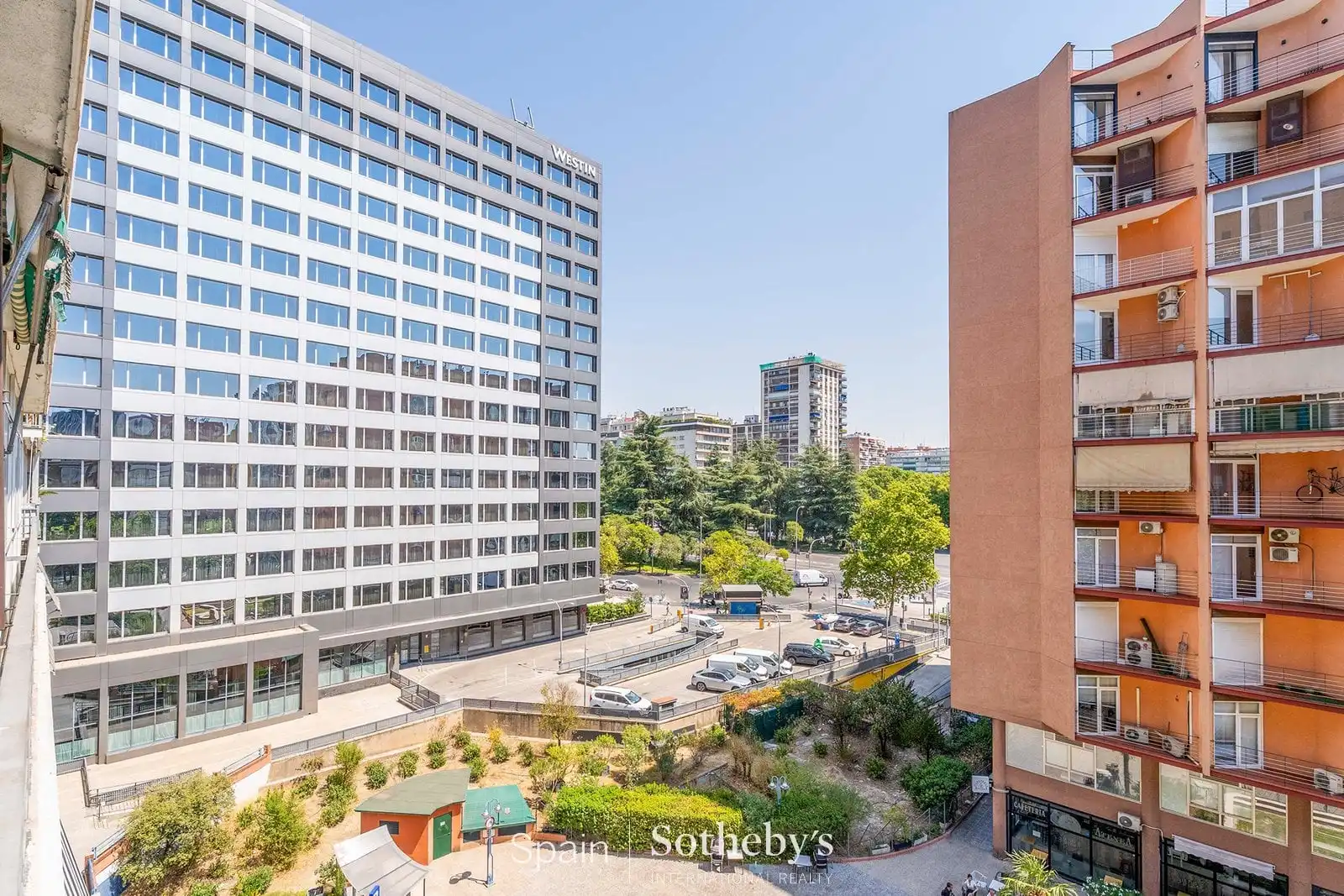 Vista exterior de Apartamento en venta en Madrid con Aire acondicionado, Calefacción y Trastero