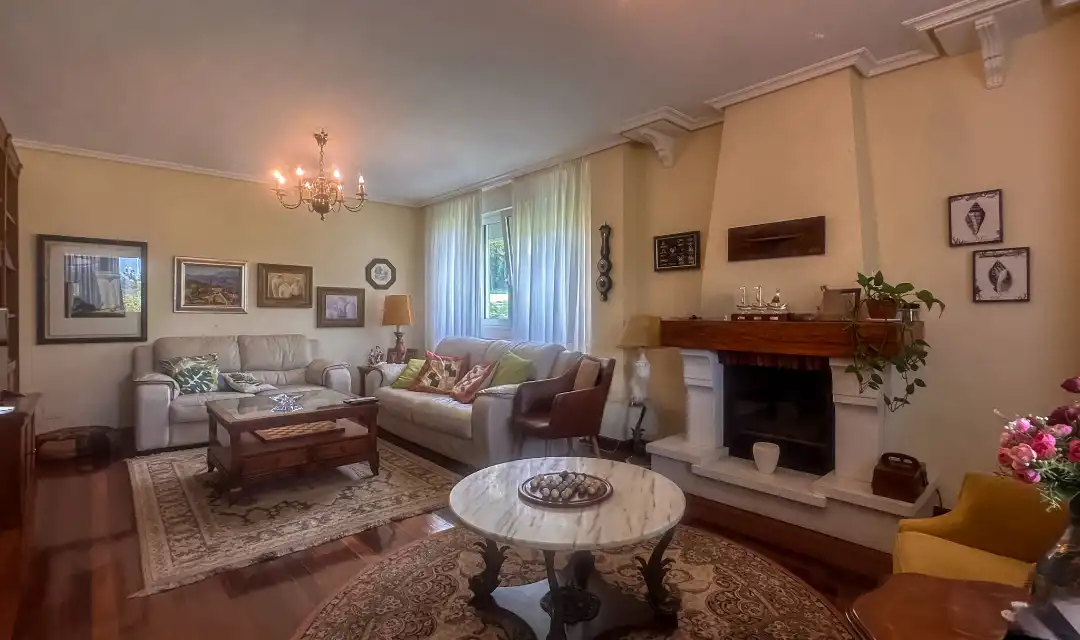 Sala de estar de Casa o chalet en venta en Camargo con Calefacción, Jardín privado y Terraza