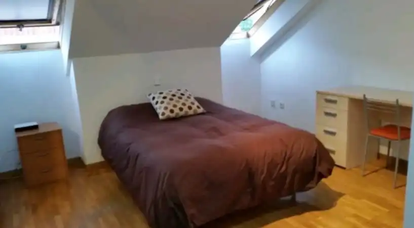 Habitación de Dúplex de alquiler en Salamanca con Calefacción, Terraza y Amueblado