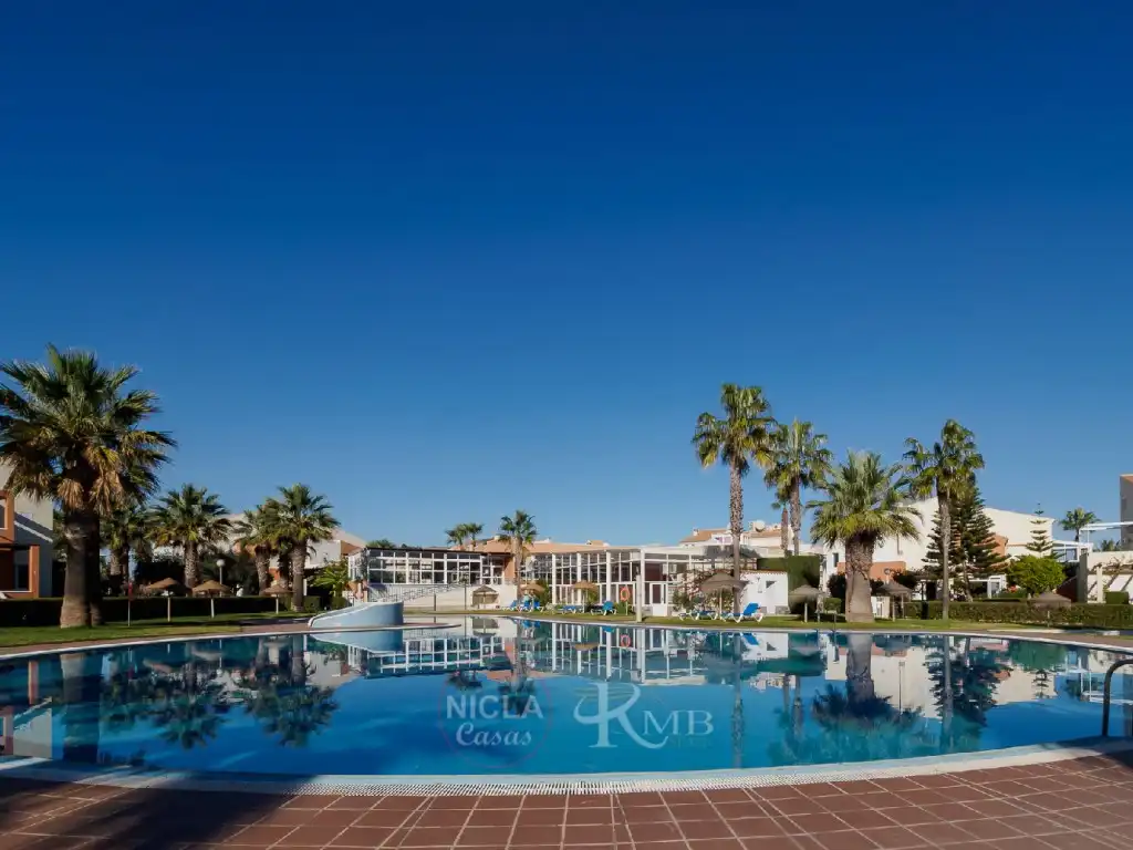Piscina de Apartamento en venta en Vera con Aire acondicionado, Jardín privado y Terraza