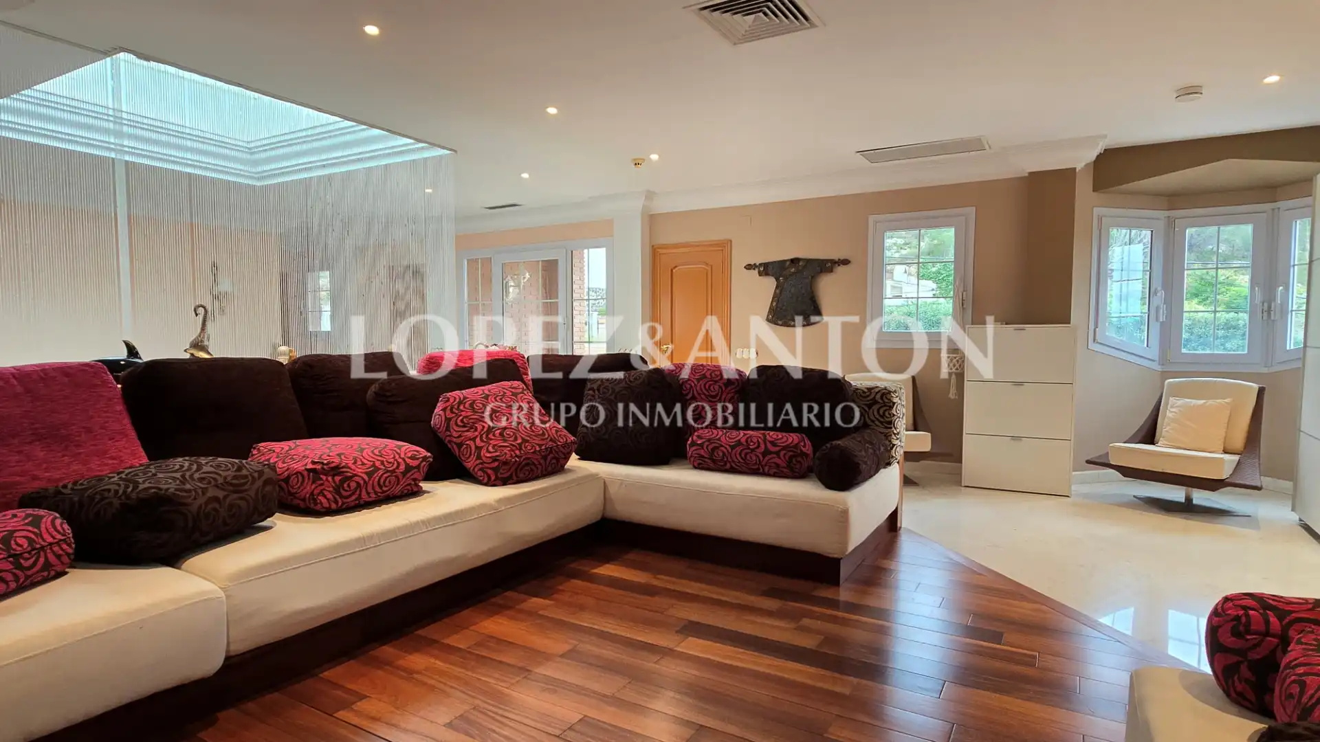 Sala de estar de Casa o chalet en venta en Benaguasil con Aire acondicionado, Jardín privado y Parquet