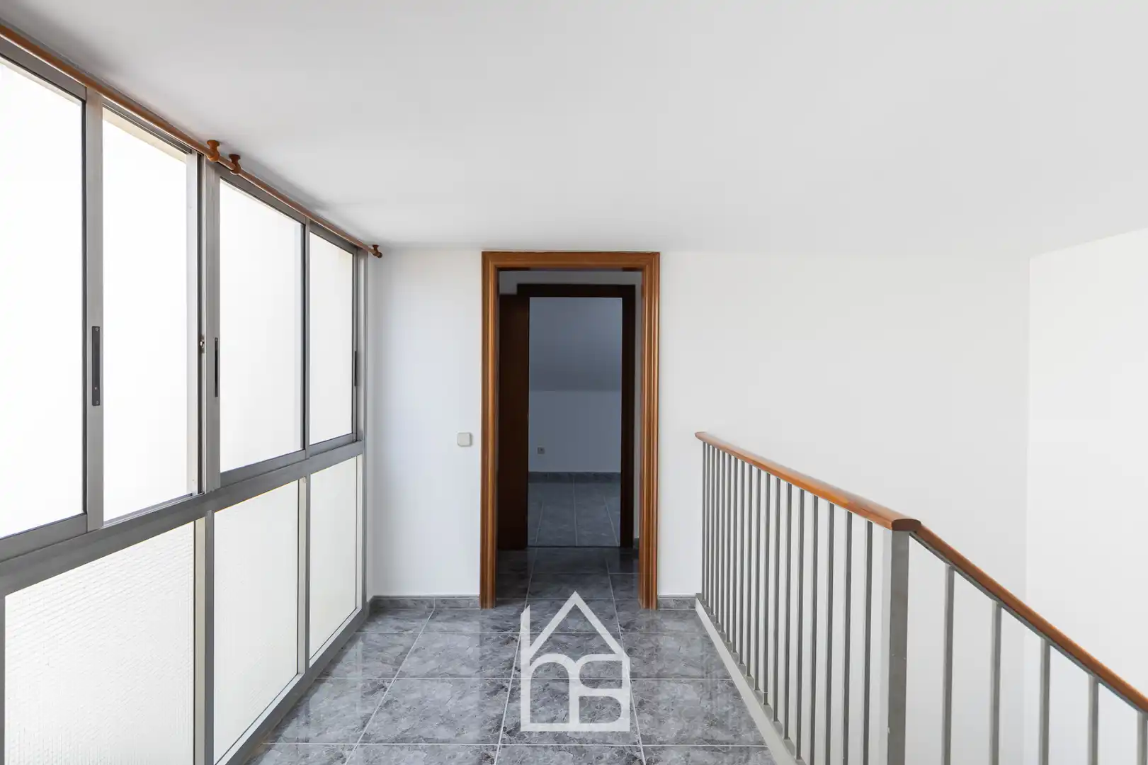 Casa adosada en venda en Cornellà de Llobregat amb Aire condicionat, Calefacció i Terrassa