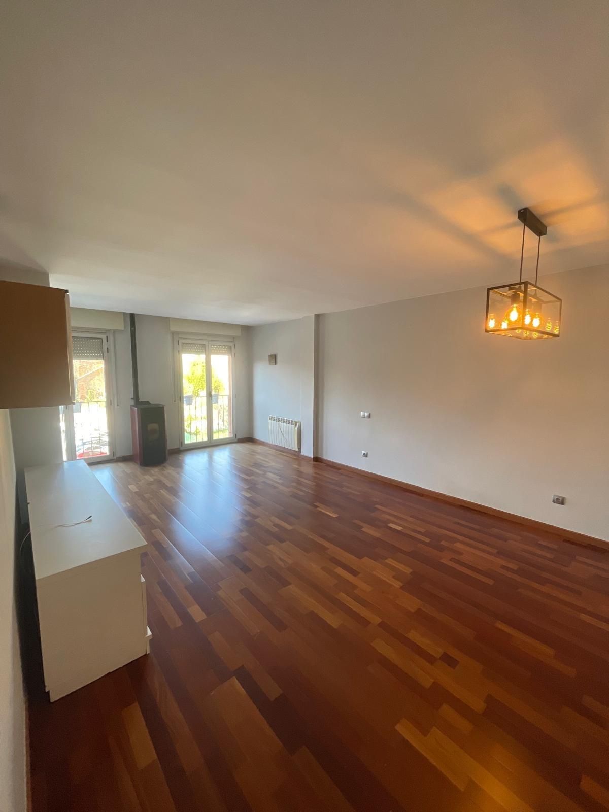 Duplex for rent in Sant Llorenç Savall