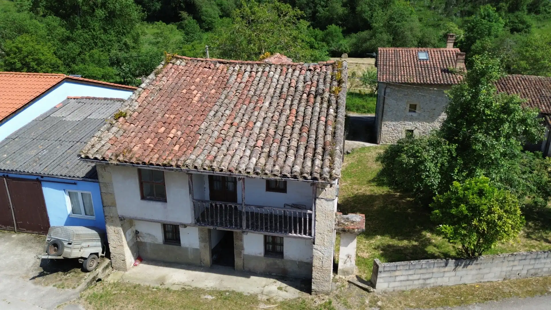 Vista exterior de Casa adosada en venta en San Vicente de la Barquera con Jardín privado y Balcón