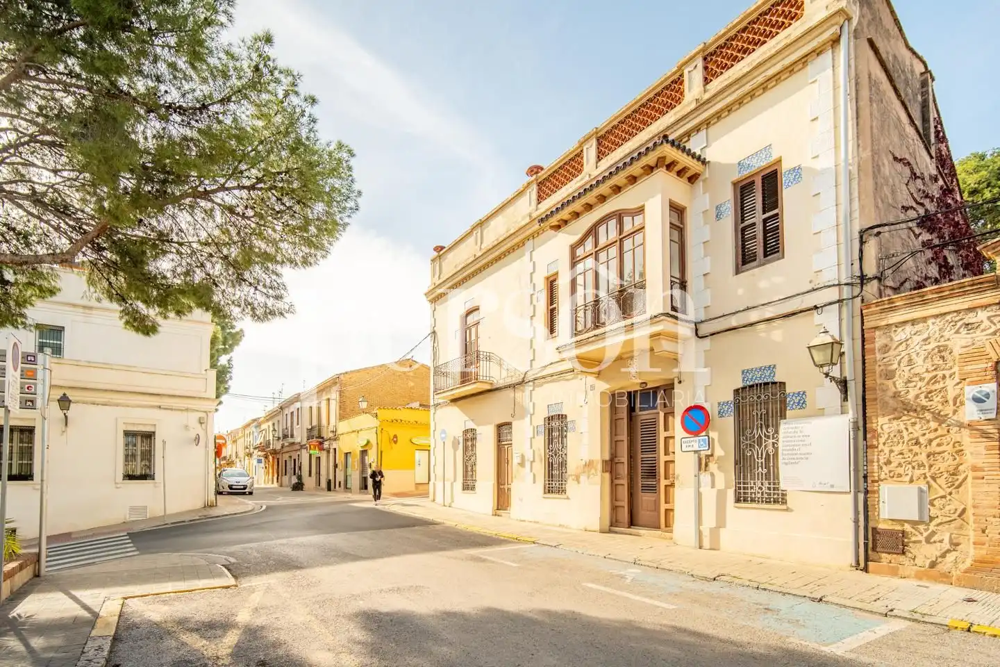 Vista exterior de Casa o xalet en venda en Rocafort amb Aire condicionat, Jardí privat i Terrassa