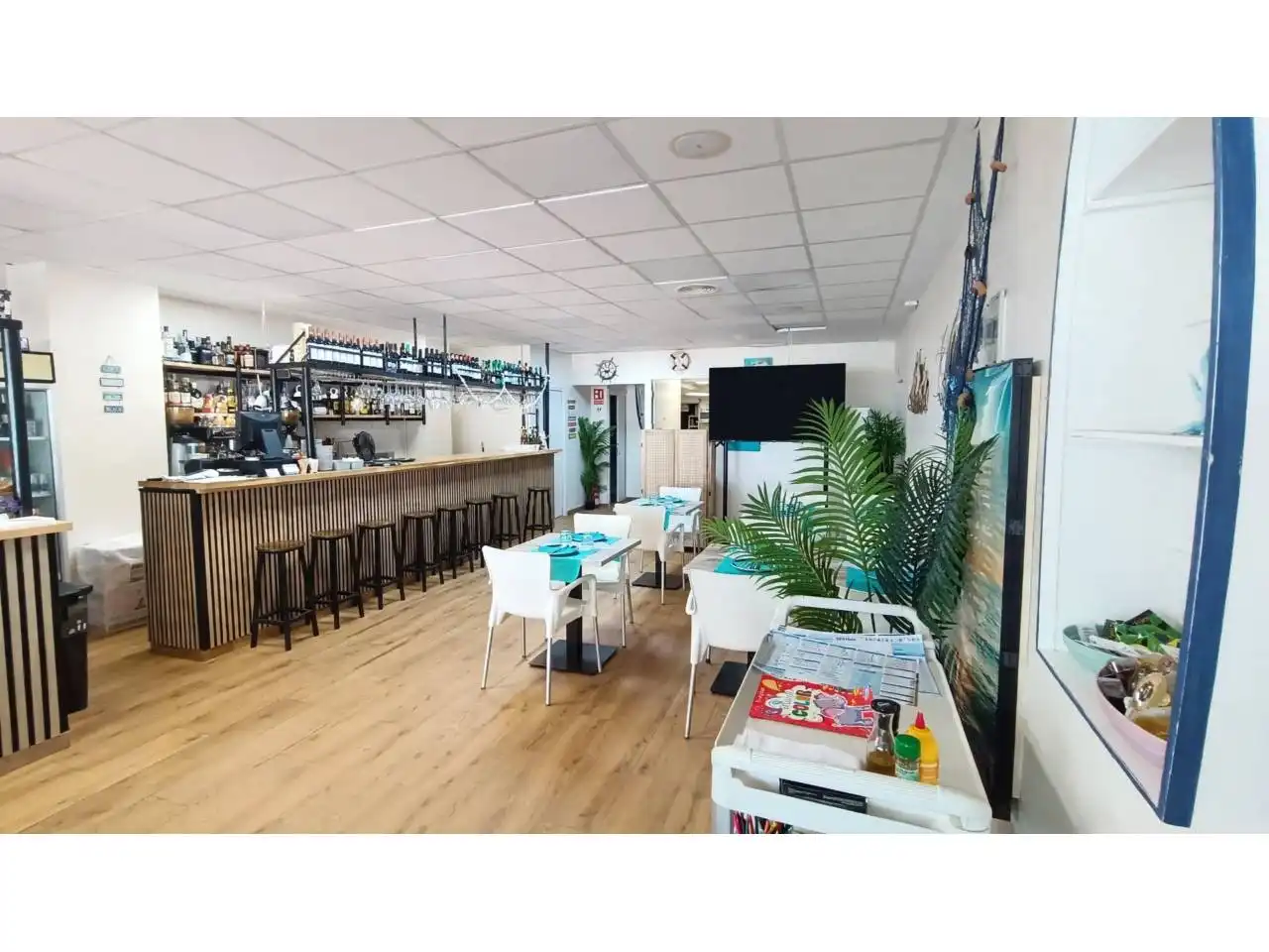 Local comercial en venda a Avenida Papa Luna, imagen 2