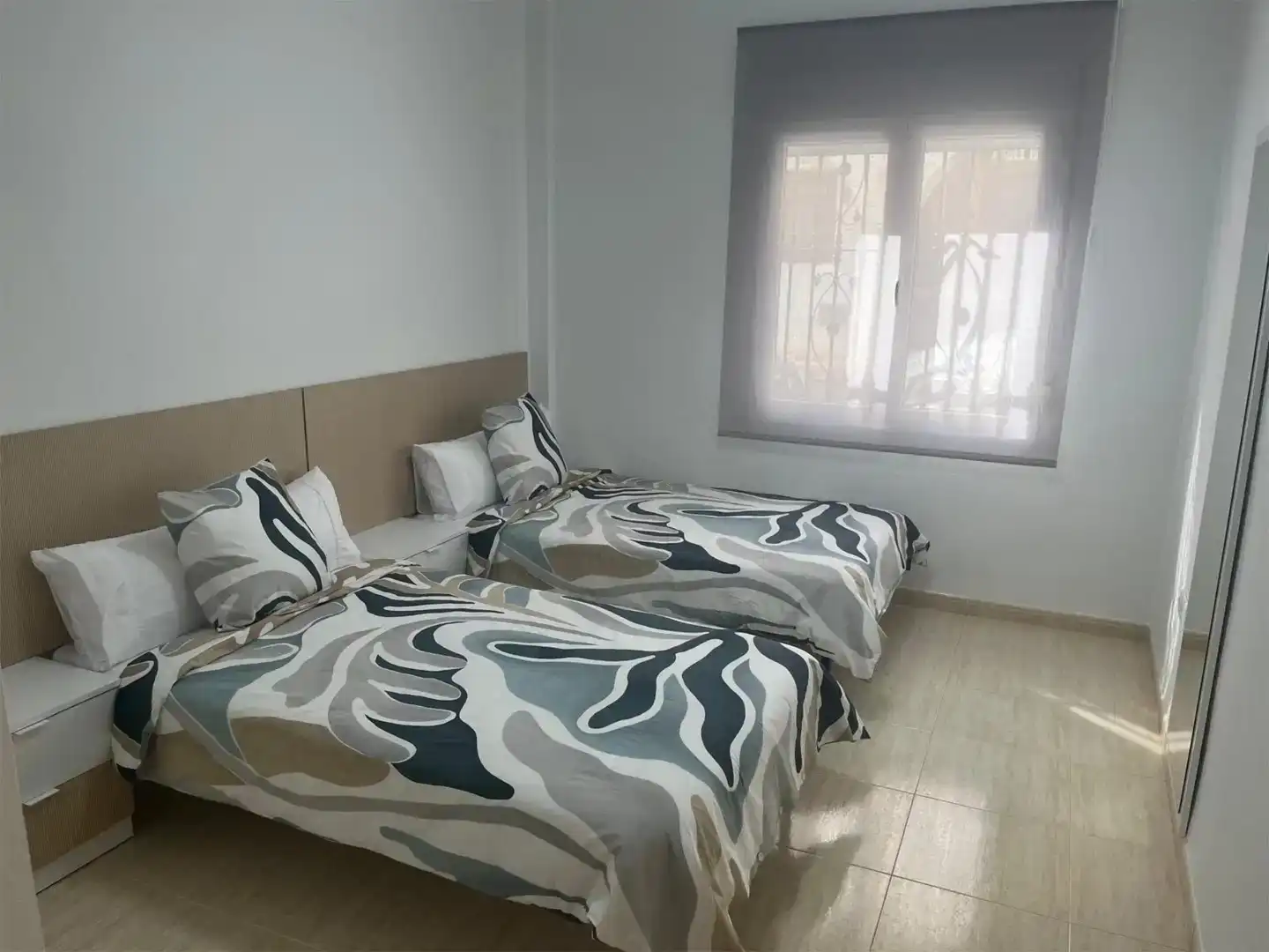 Schlafzimmer von Wohnung zur Miete in Carboneras mit Klimaanlage, Parkett und Möbliert