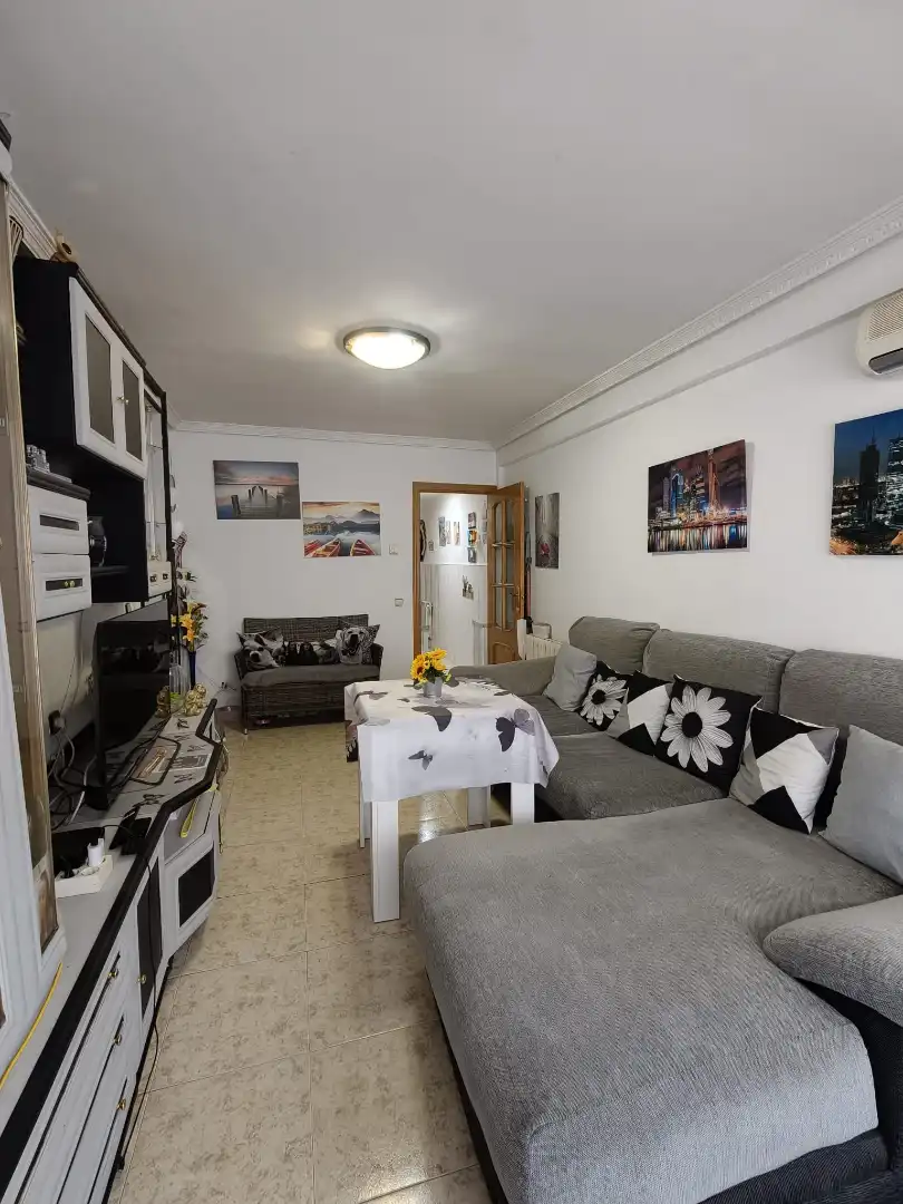 Appartamento con ascensore in vendita a Calle Torrejón de Velasco, imagen 2