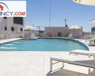 Swimming pool of Single-family semi-detached to rent in Lebrija  with Air Conditioner