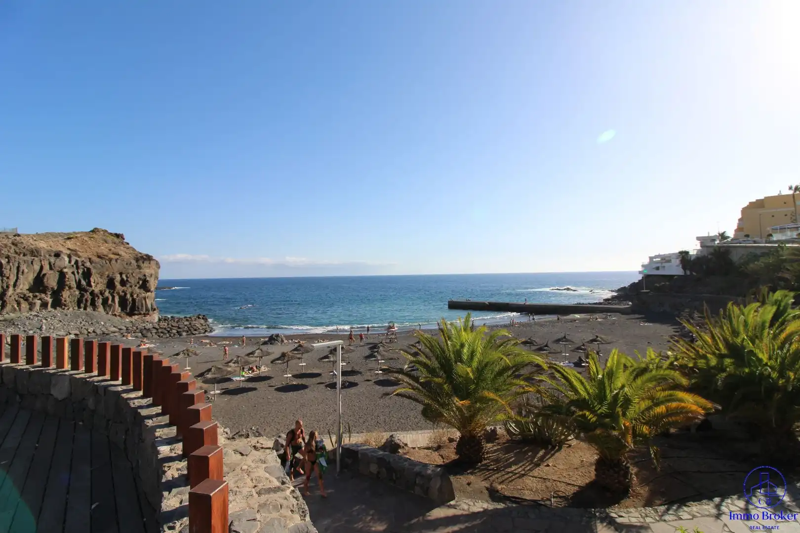 Vista exterior de Piso en venta en Adeje con Amueblado y Piscina comunitaria