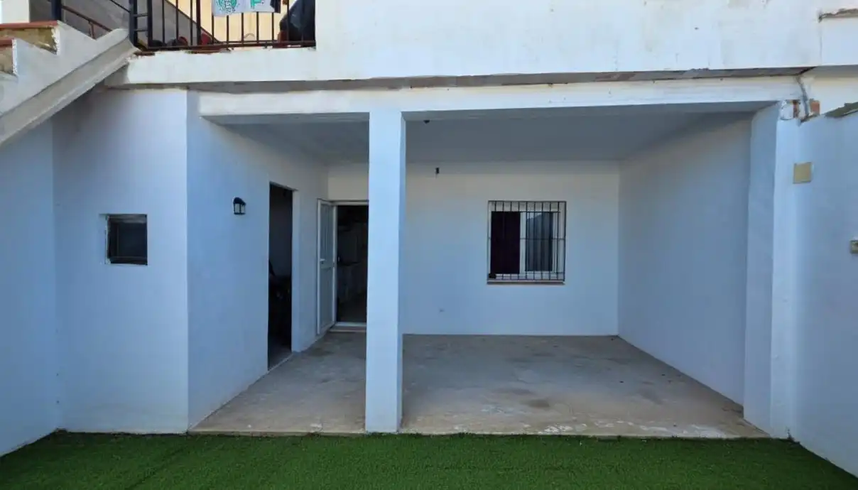Terrassa de Casa adosada en venda en Pizarra amb Piscina i Balcó