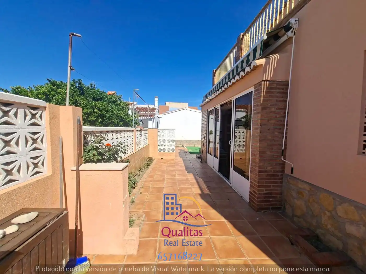 Vista exterior de Casa o chalet de alquiler en Oliva con Aire acondicionado, Jardín privado y Terraza