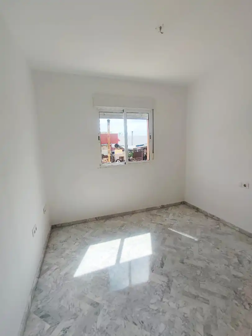 Dormitori de Casa adosada en venda en Los Barrios amb Alarma