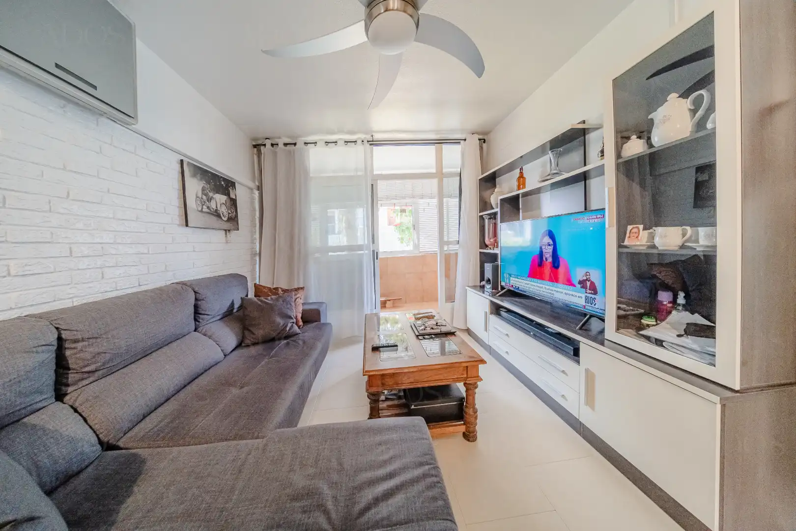 Living room of Flat for sale in Roquetas de Mar  with Air Conditioner, Terrace and Community pool