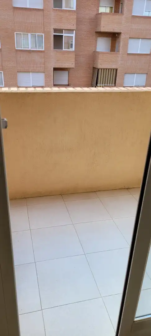 Terrassa de Pis de lloguer en Cuenca amb Calefacció, Terrassa i Moblat