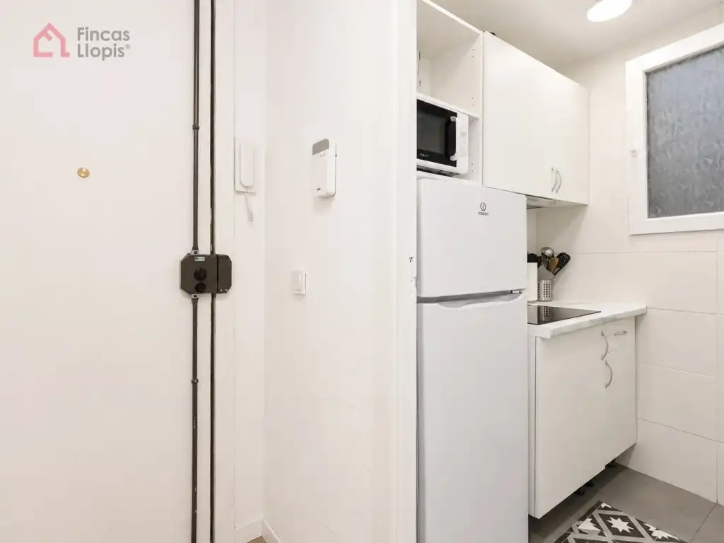 Cocina de Piso en venta en Barcelona con Balcón y Internet