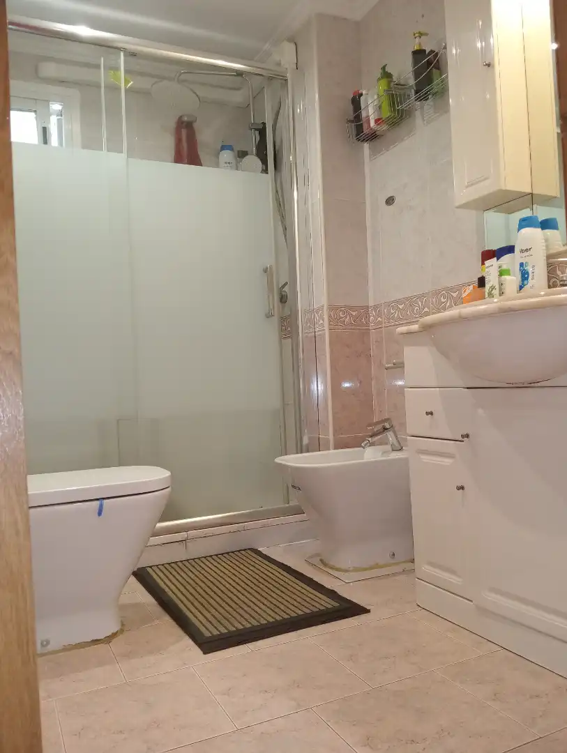 Bathroom of Flat for sale in Alcorcón  with Air Conditioner, Heating and Private garden