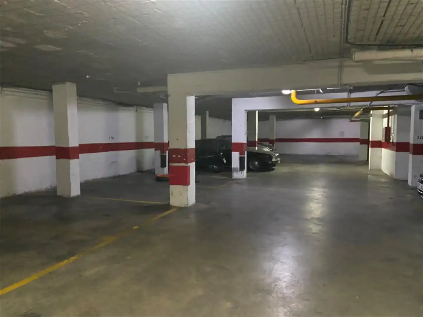 Parkplatz von Garage zur Miete in Camas