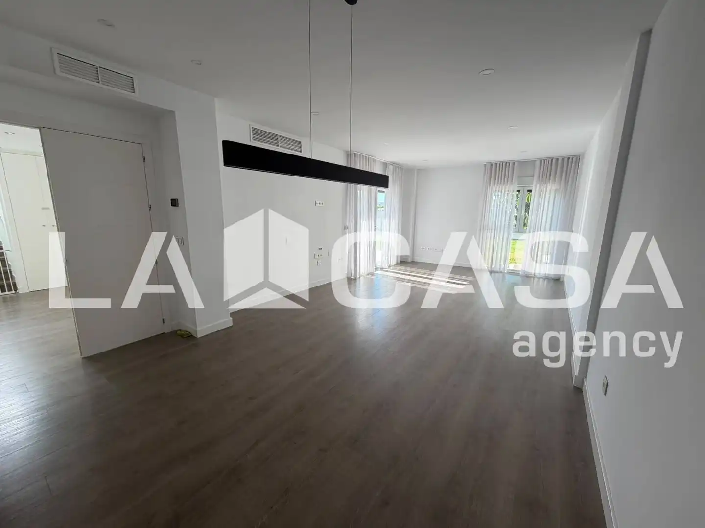 Semi-detached house for sale in Entrenúcleos, imagen 8