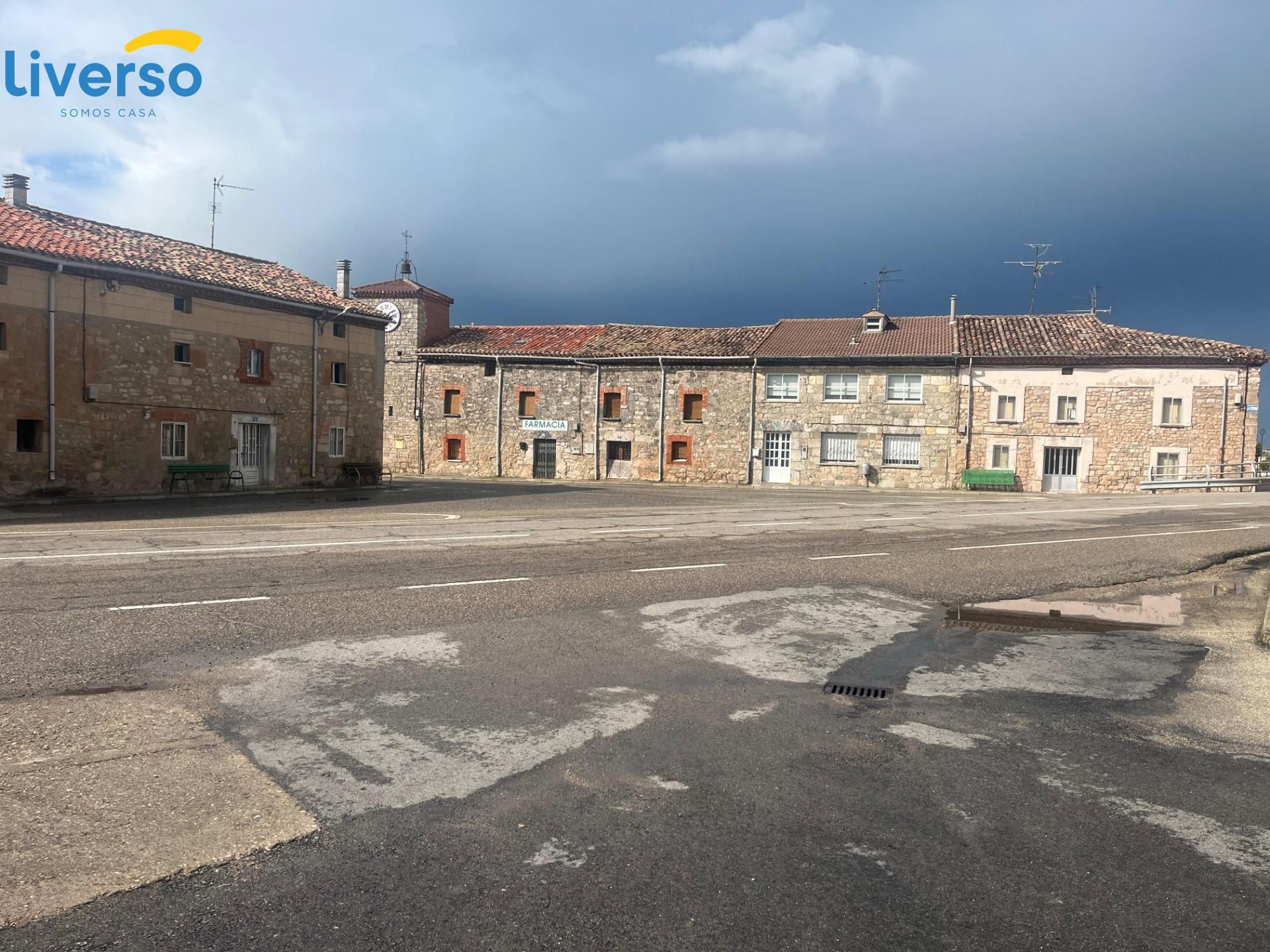 Vista exterior de Casa adosada en venda en San Mamés de Burgos amb Calefacció, Jardí privat i Terrassa